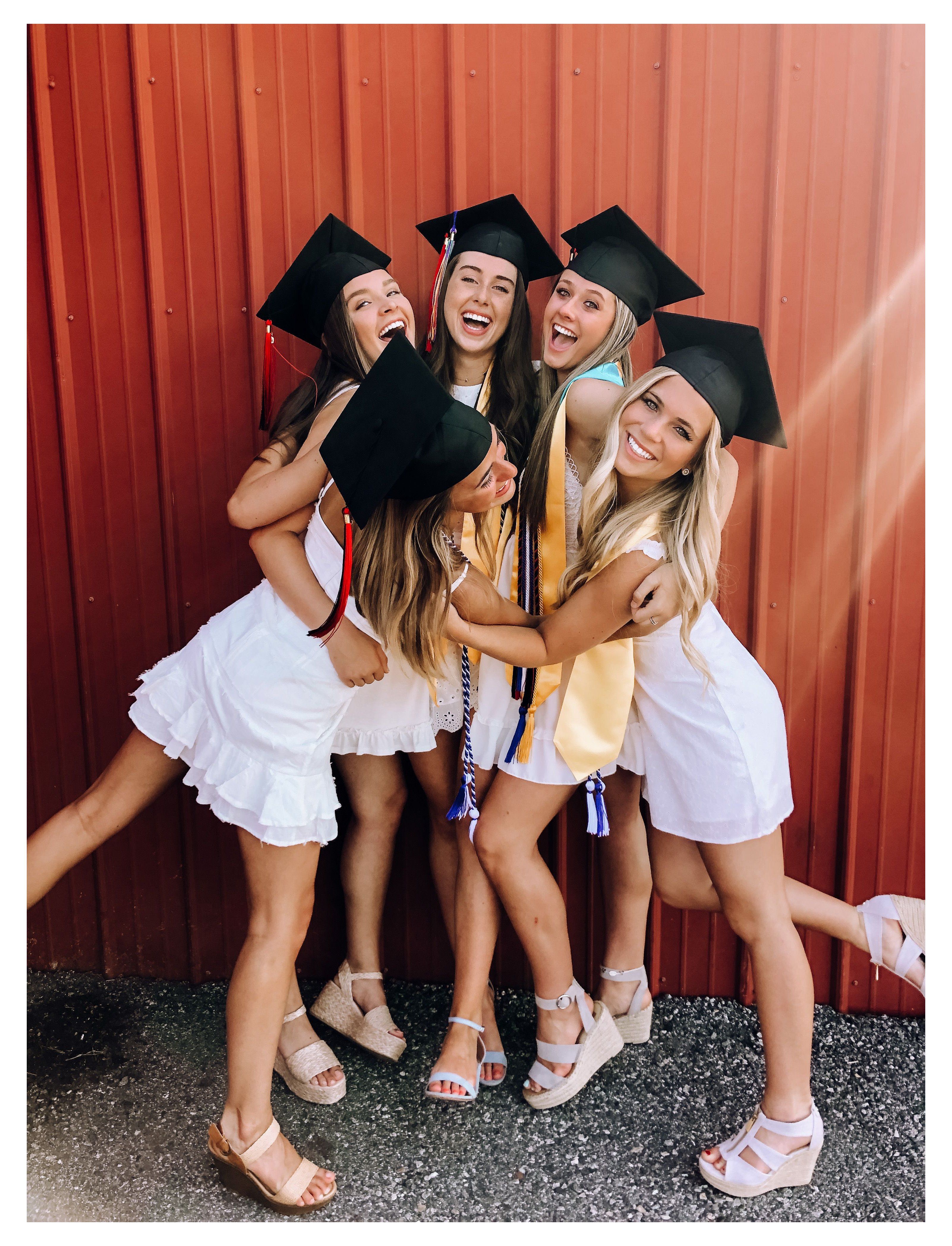 126 high school experience ideas in 2021 friend photoshoot graduation picture poses graduation photoshoot graduating high school on 126 high school experience ideas in 2021 friend photoshoot graduation picture poses graduation photoshoot