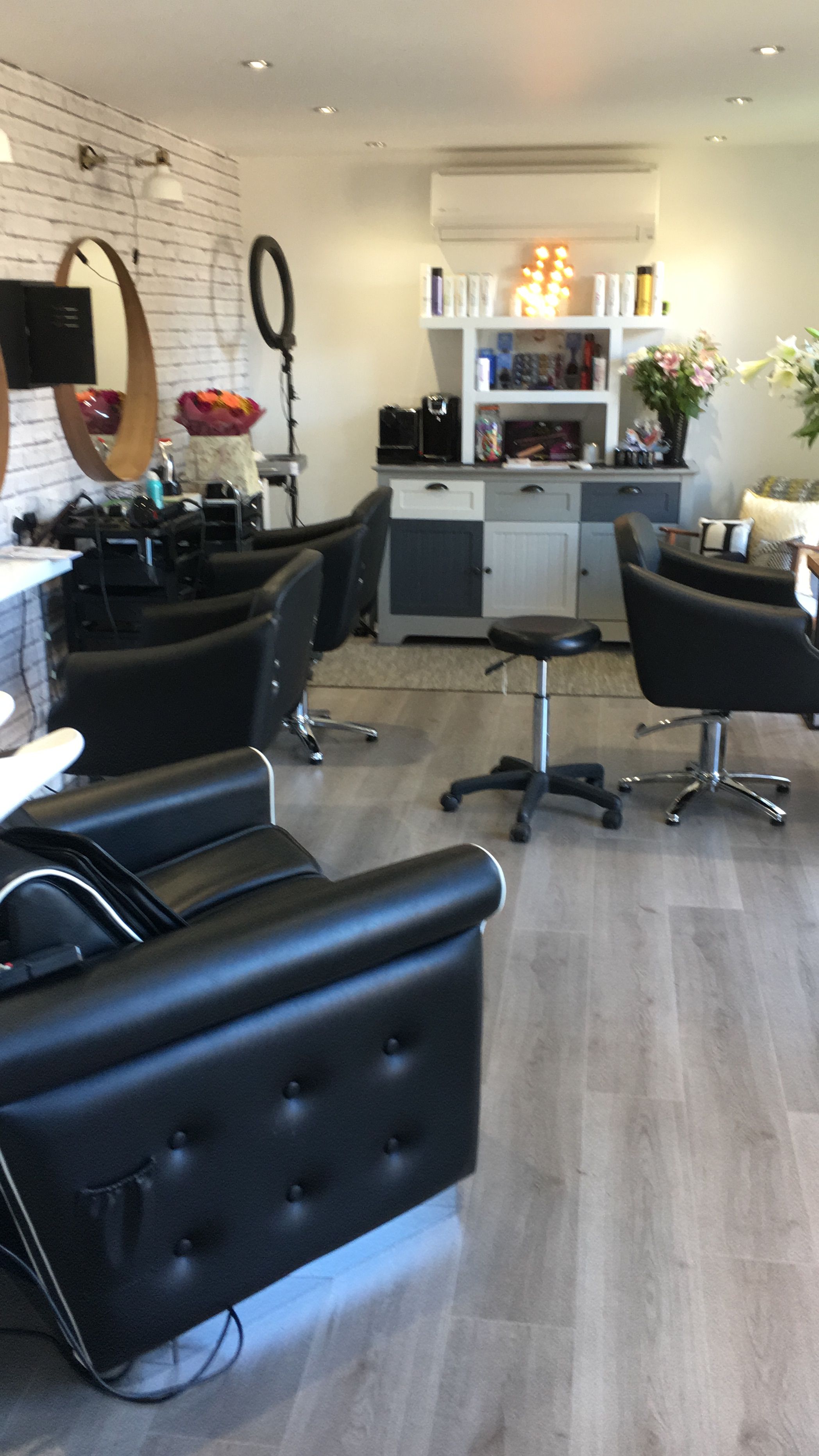 hair stylist that come to your home on hiltonhair com home hair salon small home salon home hair salons home salon small home salon