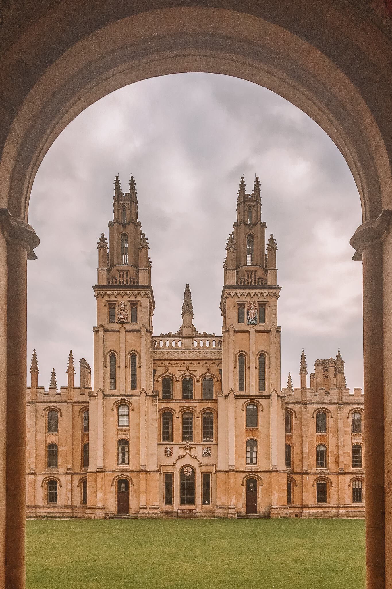 oxford medical school on alena myshko alenamyshko6609 profile pinterest