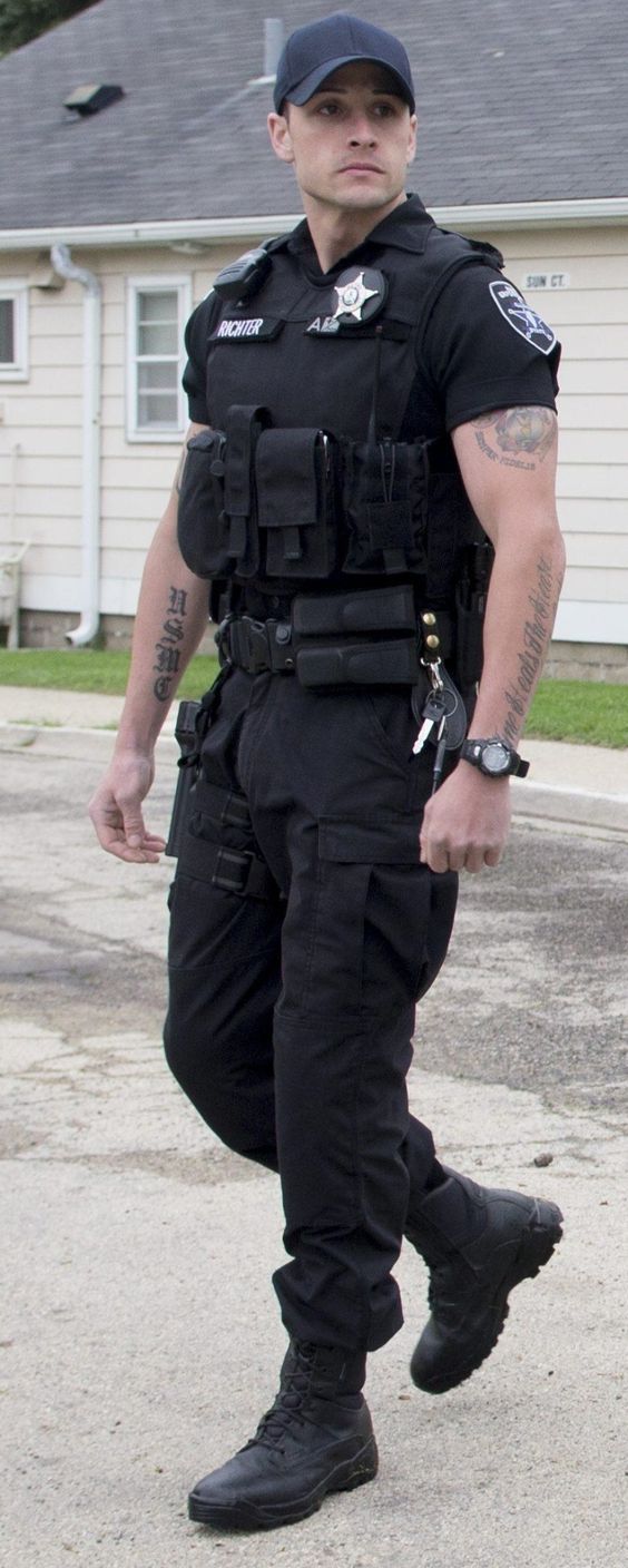 police officers requirements on pin by florenzo rodriguez on cops rock hot cops men in uniform cop uniform