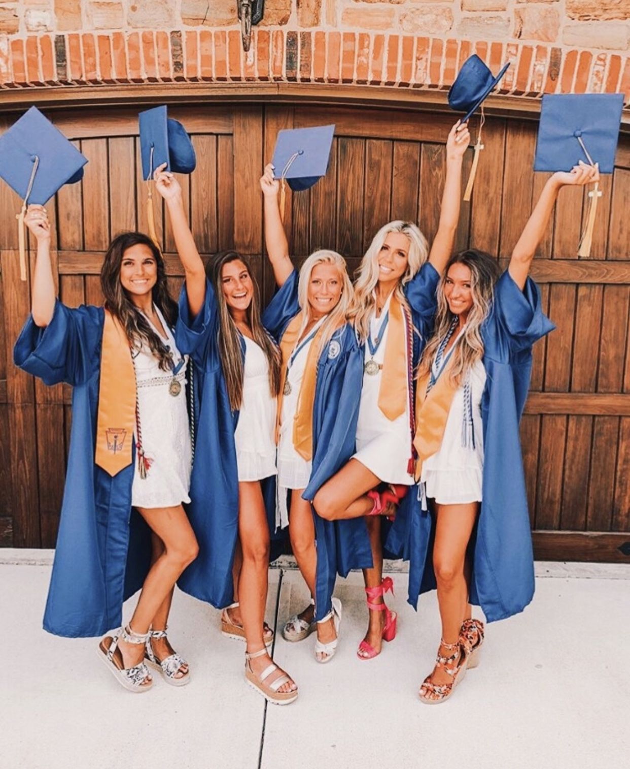 ð ð ð ð ð ð ð ð ð ð ð ð ð ð ð grad photoshoot graduation picture poses graduation photoshoot graduating high school on ð ð ð ð ð ð ð ð ð ð ð ð ð ð ð grad photoshoot graduation picture poses graduation photoshoot