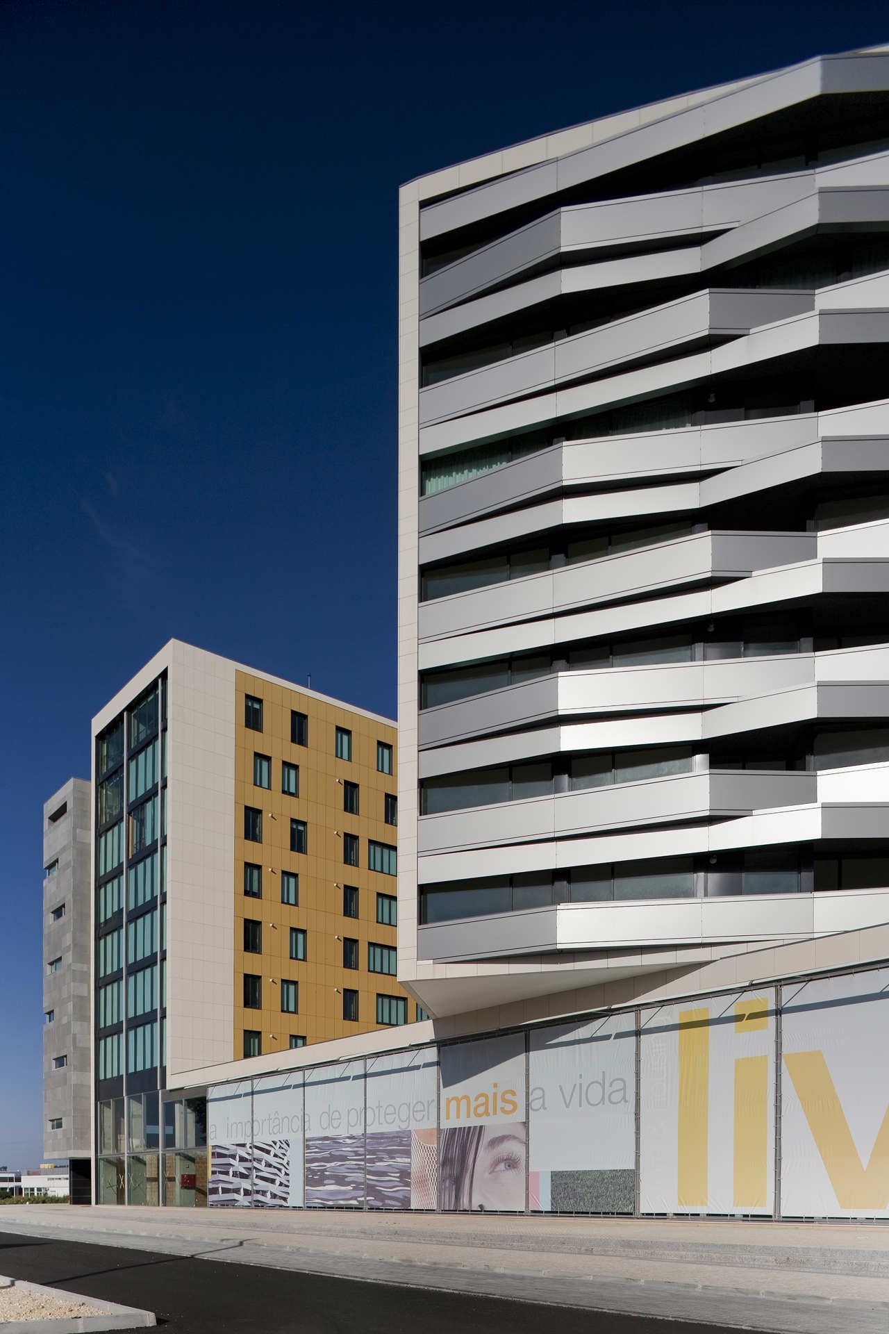 housing for graduate students on gallery of housing in aveiro rvdm 4 architecture exterior architecture facade architecture